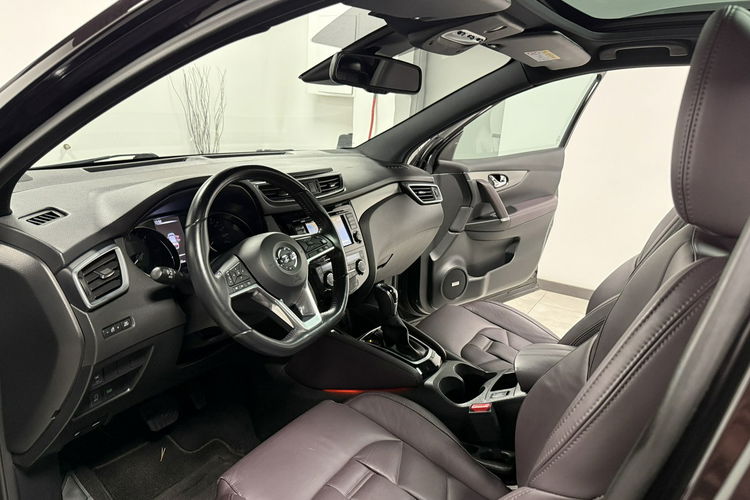 Nissan Qashqai 1.6 DCi 115KM TEKNA+ Lift Individual Panorama KeyLess Alu19 Navi BOSE zdjęcie 24