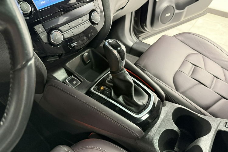 Nissan Qashqai 1.6 DCi 115KM TEKNA+ Lift Individual Panorama KeyLess Alu19 Navi BOSE zdjęcie 25