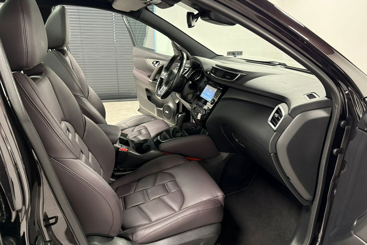 Nissan Qashqai 1.6 DCi 115KM TEKNA+ Lift Individual Panorama KeyLess Alu19 Navi BOSE zdjęcie 38