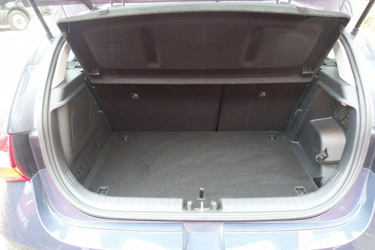 Hyundai i20 Rezerwacja zdjęcie 11