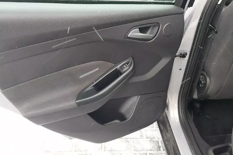 Ford Focus zdjęcie 28