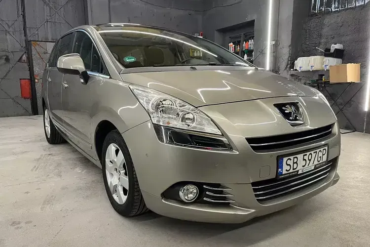 Peugeot 5008 zdjęcie 1