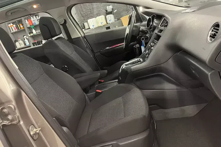 Peugeot 5008 zdjęcie 10