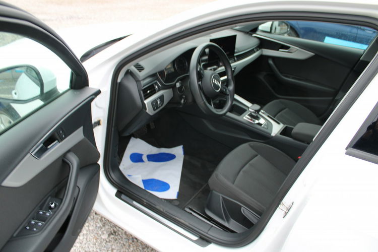 Audi A4 S-Tronic Gwarancja Nawigacja F-vat Salon Polska zdjęcie 13