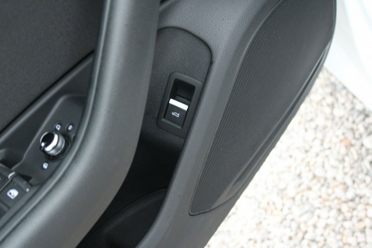 Audi A4 S-Tronic Gwarancja Nawigacja F-vat Salon Polska zdjęcie 15