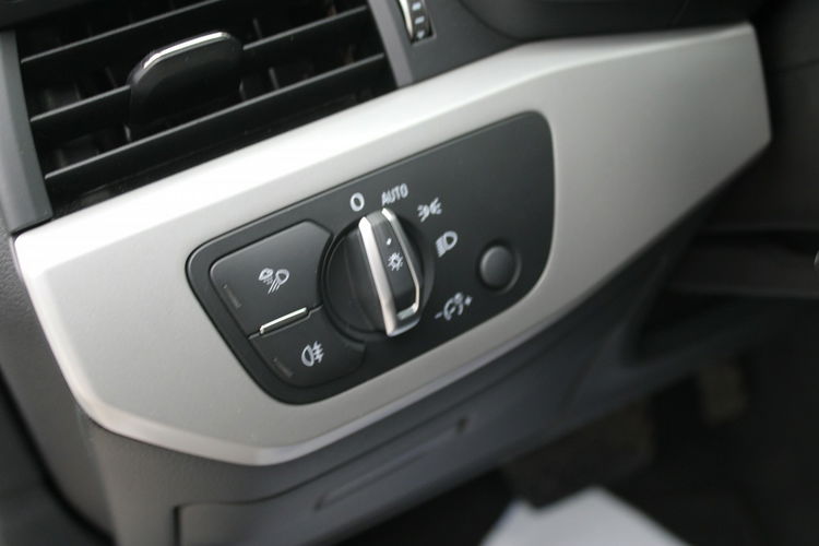 Audi A4 S-Tronic Gwarancja Nawigacja F-vat Salon Polska zdjęcie 16