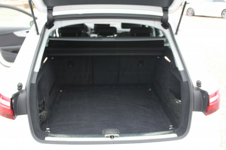Audi A4 S-Tronic Gwarancja Nawigacja F-vat Salon Polska zdjęcie 28