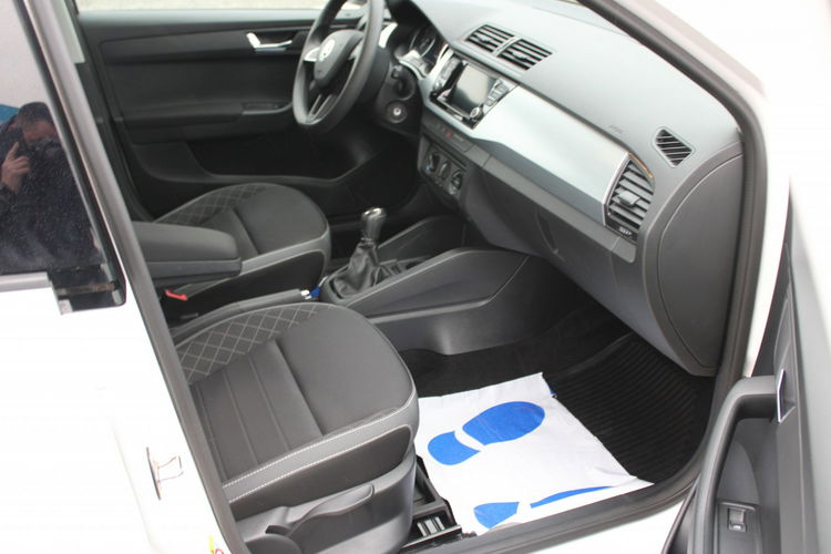 Skoda Fabia Ambition F-Vat Gwarancja Kombi Tempomat zdjęcie 23