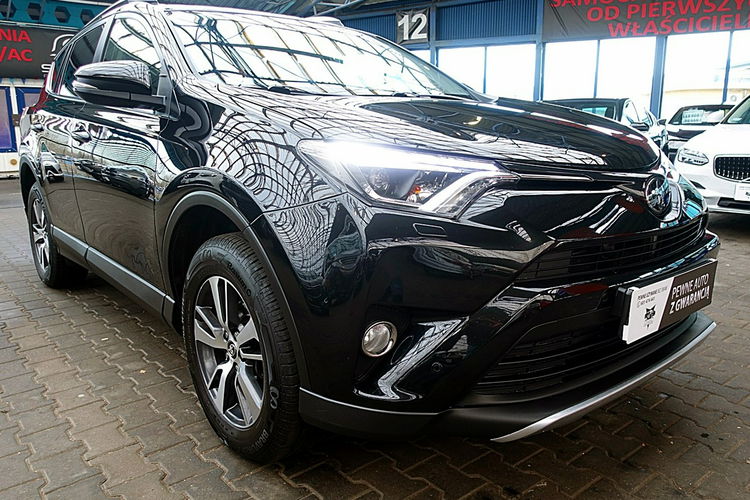 Toyota RAV-4 LED+NAVI+ACC+Kamera+2xKlimatronic GWARANCJA 1wł Bezwypad F23% 4x2 zdjęcie 3