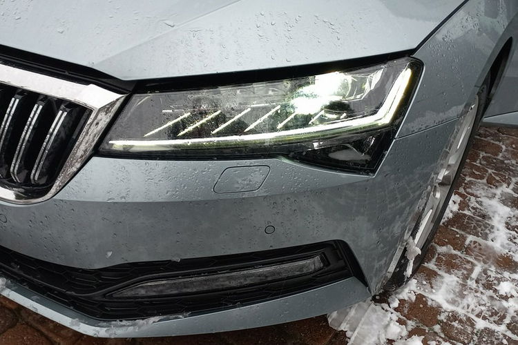 Skoda Superb DSG Full Led Matrix Grzane Fotele El.klapa Salon PL 63300 netto FV23 zdjęcie 16