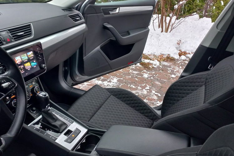 Skoda Superb DSG Full Led Matrix Grzane Fotele El.klapa Salon PL 63300 netto FV23 zdjęcie 2