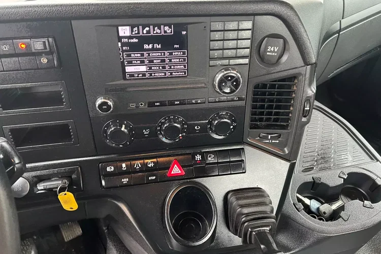 Mercedes AROCS 2645L 6x4 HAKOWIEC zdjęcie 24