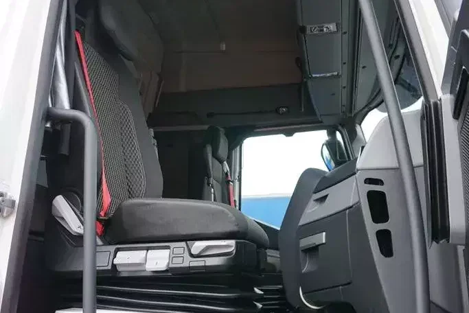 Renault / T 520 / ACC / EURO 6 / SSC / MEGA BDF / 7.82 M zdjęcie 8