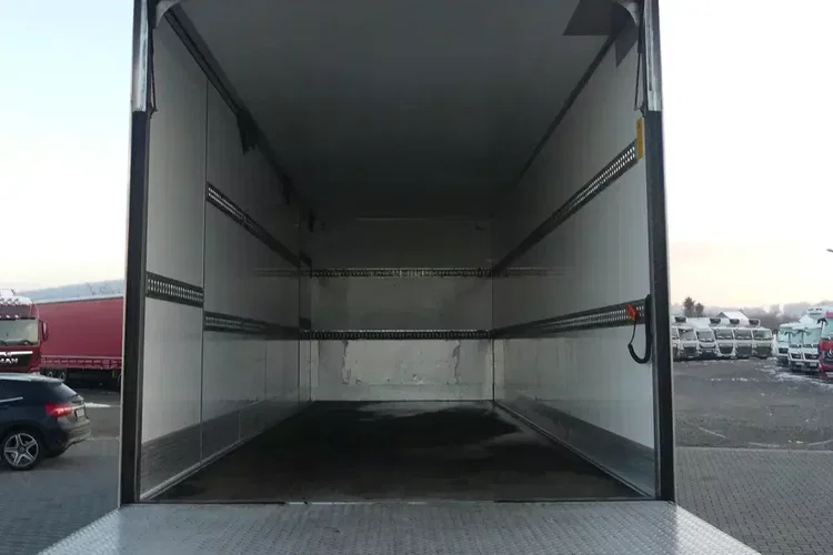 MAN TGM 18.290 / EURO 6 / KONTENER + WINDA / OTWIERANY BOK / zdjęcie 17