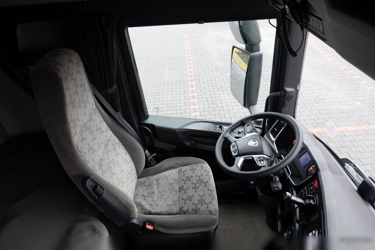 Scania R 450 / MEGA / LOWDECK / RETARDER / PO KONTRAKCIE SERWISOWYM  zdjęcie 27