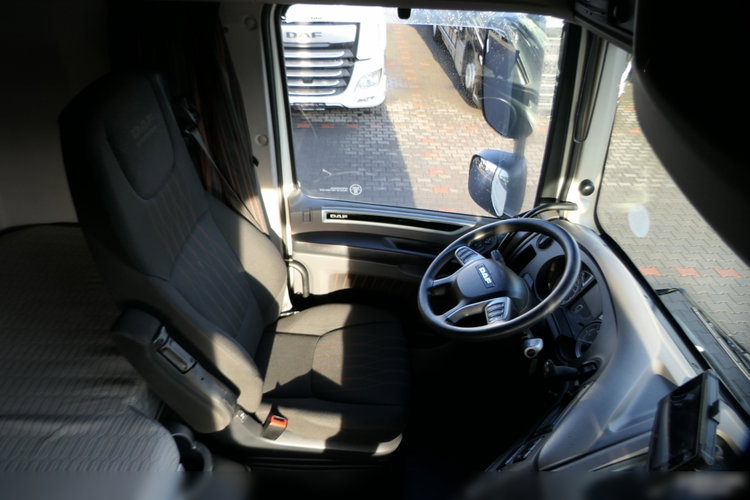 DAF XF 480 / 6x2 / FIRANKA - 8.2 m / + WINDA ZAŁADOWCZA / KLIMA POSTOJOWA / MOCNA PODŁOGA: SZYNA-DESKA / EURO 6 / OŚ PODNOSZONA zdjęcie 33