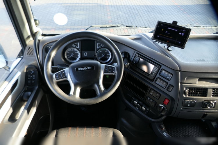 DAF XF 480 / 6x2 / FIRANKA - 8.2 m / + WINDA ZAŁADOWCZA / KLIMA POSTOJOWA / MOCNA PODŁOGA: SZYNA-DESKA / EURO 6 / OŚ PODNOSZONA zdjęcie 34