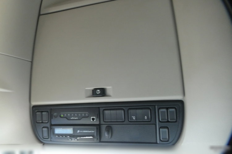 DAF XF 480 / 6x2 / FIRANKA - 8.2 m / + WINDA ZAŁADOWCZA / KLIMA POSTOJOWA / MOCNA PODŁOGA: SZYNA-DESKA / EURO 6 / OŚ PODNOSZONA zdjęcie 37