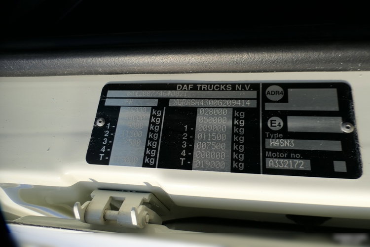 DAF XF 480 / 6x2 / FIRANKA - 8.2 m / + WINDA ZAŁADOWCZA / KLIMA POSTOJOWA / MOCNA PODŁOGA: SZYNA-DESKA / EURO 6 / OŚ PODNOSZONA zdjęcie 42