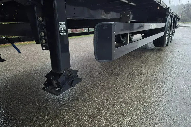 Schwarzmuller Burtowa zdjęcie 16