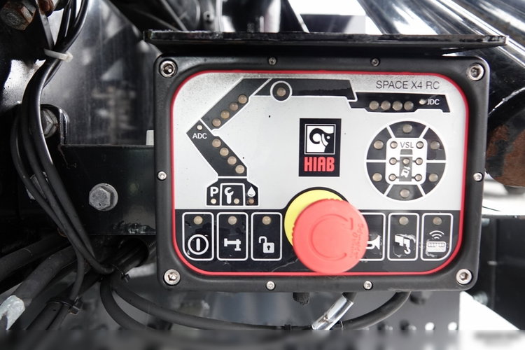 Mercedes AROCS 2636 / 6x4 / SKRZYNIOWY- 6, 5 M / + HDS HIAB 192 E-5 wysów: 15m / EURO 6 / STEROWANIE RADIOWE / ROTATOR  zdjęcie 21