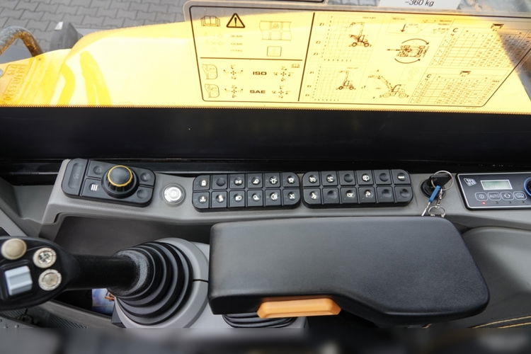 JCB HYDRADIG HD 110W / KOPARKA KOŁOWA / 2019 ROK / KOMPLET ŁYŻEK + WIDŁY DO PALET / PO KONTRAKCIE SERWISOWYM zdjęcie 24