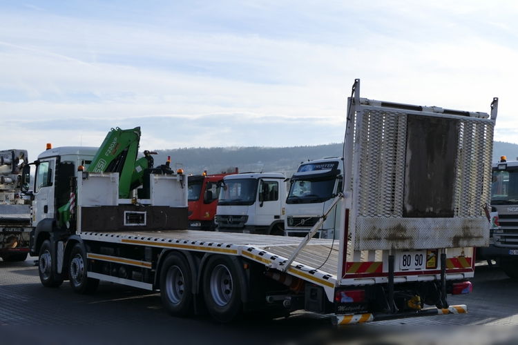 MAN TGS 35.360 / 8x2 / LAWETA 7.7 M + HDS FASSI 230 XP / OŚ PODNOSZONA / 4 OSIOWY / NAJAZDY HYDRAULICZNE / WCIĄGARKA  zdjęcie 7