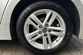 samochód osobowy Toyota zdjęcie 28