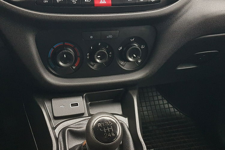 Fiat Doblo MAXI 5 OSÓB DŁUGI KLIMA 2 xDRZWI BOCZNE PRZESUWNE I-WŁAŚCICIEL zdjęcie 9