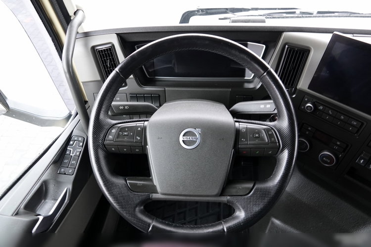 Volvo FM 380 / ZESTAW TANDEM / 120 M3 / PRZEJAZDOWY / KLIMA POSTOJOWA / PO ZŁOTYM KONTRAKCIE SERWISOWYM / NOWY MODEL  zdjęcie 49