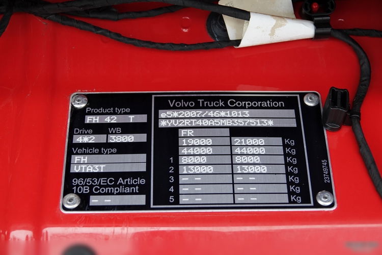 Volvo FH 500 / I-SAVE / XXL / KLIMA POSTOJOWA / NOWY MODEL / OPONY 100 % / PO ZŁOTYM KONTRAKCIE SERWISOWYM zdjęcie 40