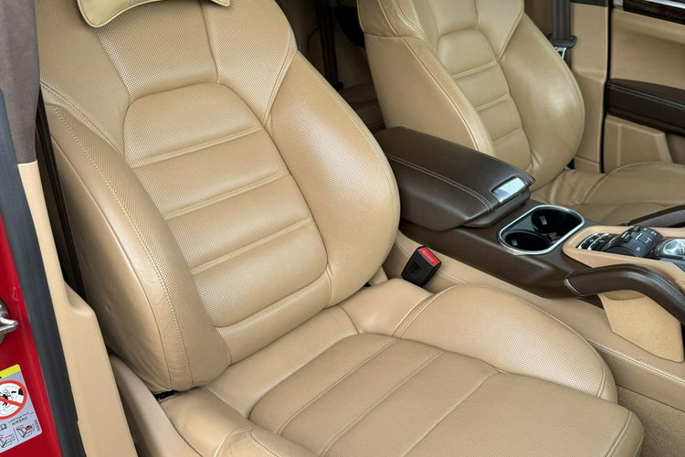 Porsche Cayenne GTS 3.6 GTS 440 Km 39 Tyś przebieg Stan BDB Gwarancja zdjęcie 22