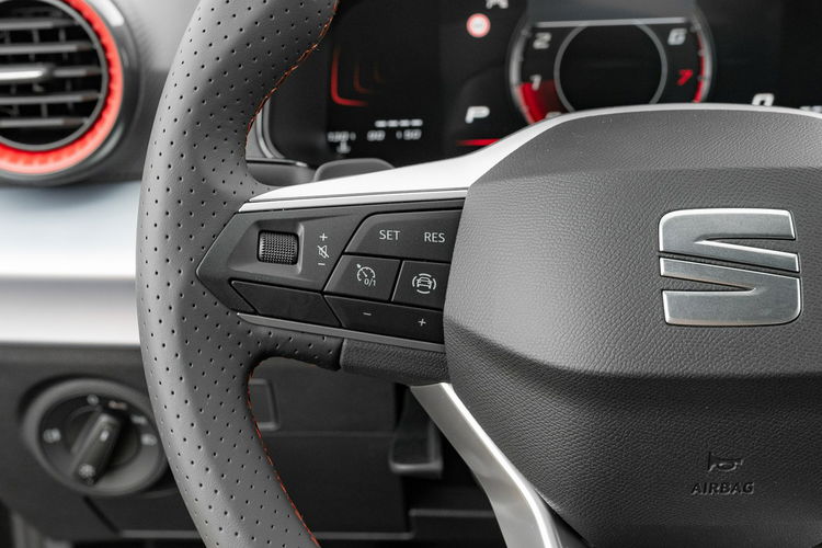 Seat Arona FR 1.0 TSI 115KM DSG Podgrz.f K.cofania LED Salon PL VAT 23% zdjęcie 19