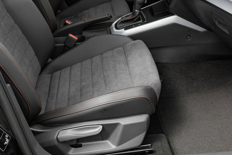 Seat Arona FR 1.0 TSI 115KM DSG Podgrz.f K.cofania LED Salon PL VAT 23% zdjęcie 34