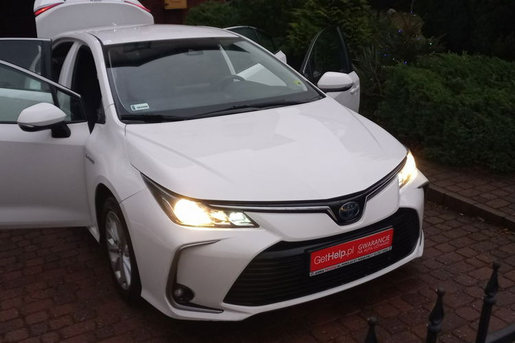 Toyota Corolla Comfort e-CVT 1.8 Hybryda Pełna historia serwisowa ASO FV23% zdjęcie 10