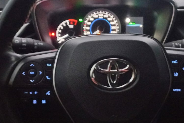 Toyota Corolla Comfort e-CVT 1.8 Hybryda Pełna historia serwisowa ASO FV23% zdjęcie 12
