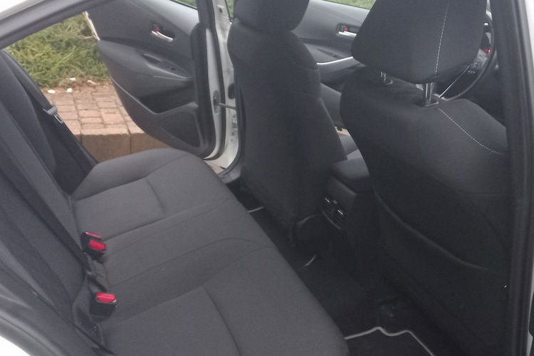 Toyota Corolla Comfort e-CVT 1.8 Hybryda Pełna historia serwisowa ASO FV23% zdjęcie 16