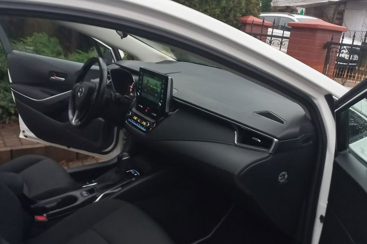 Toyota Corolla Comfort e-CVT 1.8 Hybryda Pełna historia serwisowa ASO FV23% zdjęcie 25