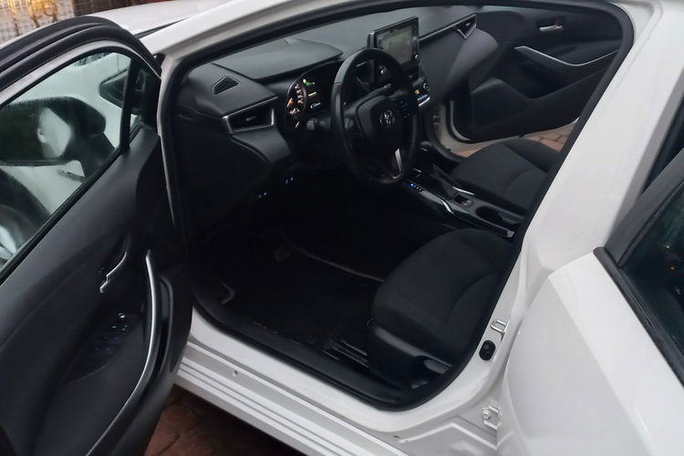 Toyota Corolla Comfort e-CVT 1.8 Hybryda Pełna historia serwisowa ASO FV23% zdjęcie 26