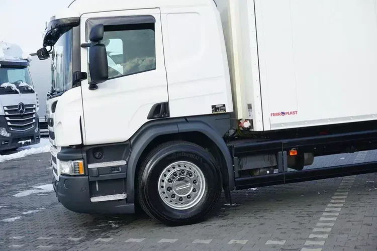Scania / P 410 / EURO 6 / CHŁODNIA + WINDA / 23 PALETY / OŚ SKRĘTNA zdjęcie 25