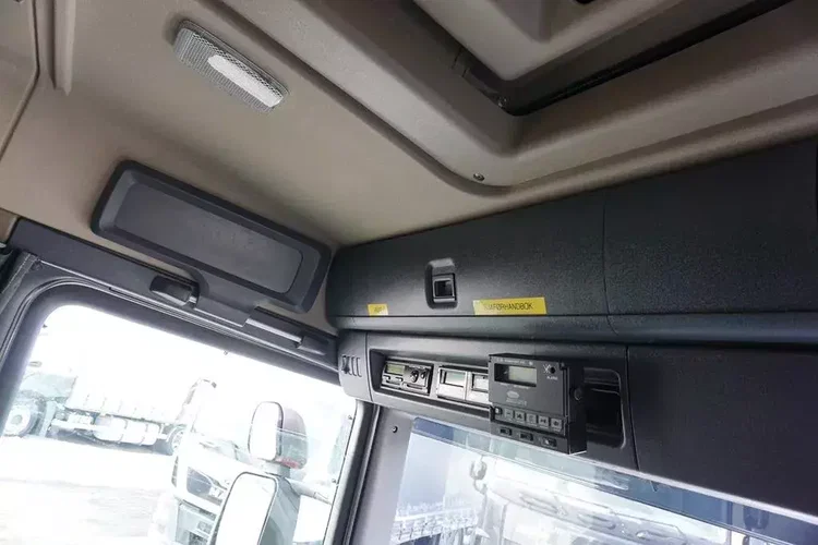 Scania / P 410 / EURO 6 / CHŁODNIA + WINDA / 23 PALETY / OŚ SKRĘTNA zdjęcie 40