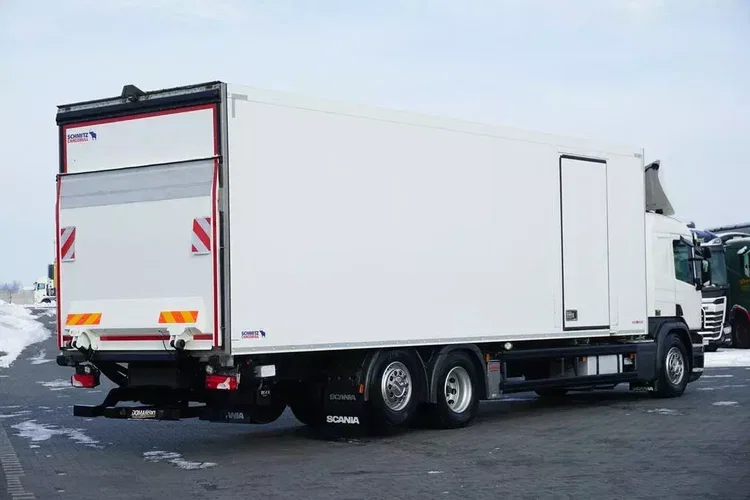 Scania / P 410 / EURO 6 / CHŁODNIA + WINDA / 23 PALETY / OŚ SKRĘTNA zdjęcie 5