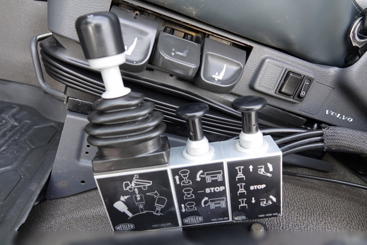 Volvo FMX 460 / 8x4 / WYWROTKA / HYDROBURTA / BORDMATIC / MEILLER KIPER / EURO 5 / EEV / SPROWADZONY  zdjęcie 34