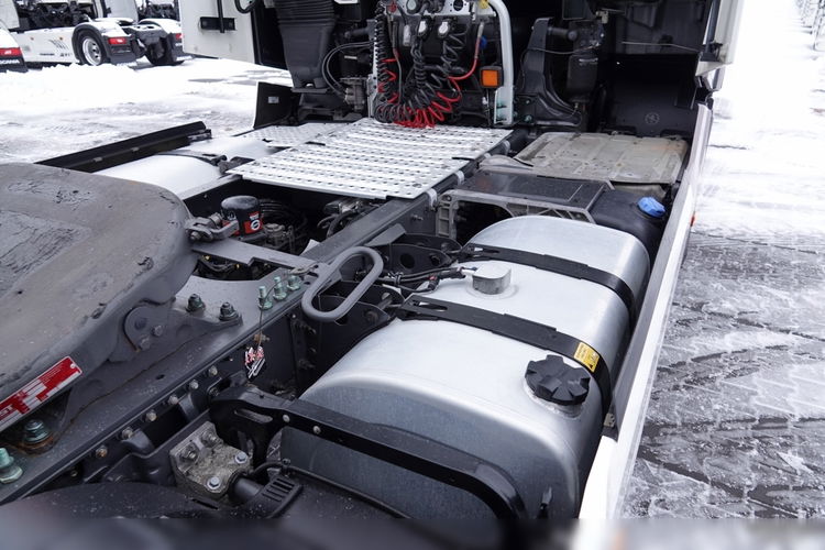 Renault / T 520 / RETARDER / SALONKA / OPONY 100% / NAJWYŻSZA KABINA /SPROWADZONA / PO KONTRAKCIE SERWISOWYM  zdjęcie 17