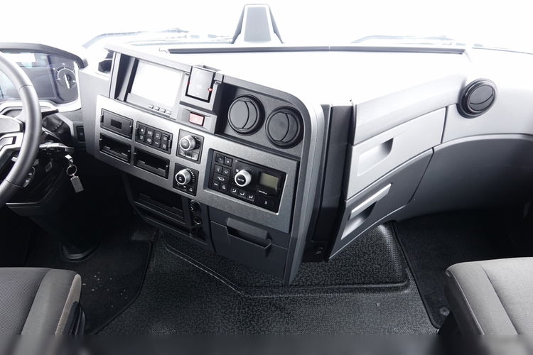 Renault / T 520 / RETARDER / SALONKA / OPONY 100% / NAJWYŻSZA KABINA /SPROWADZONA / PO KONTRAKCIE SERWISOWYM  zdjęcie 32