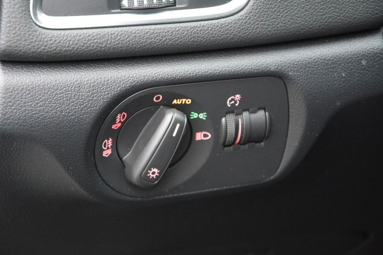 Q3 Automat S-Line Quattro Ledy bi-Xenon Navi Alu18" z Niemiec ASO Audi zdjęcie 31