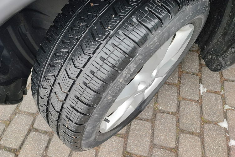 Nissan Juke Niski przebieg + zwykły silnik 1600 zdjęcie 17