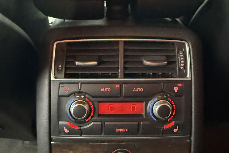 Audi A8 4.2 TDI 326 KM Stan BDB Oryginał Gwarancja zdjęcie 16