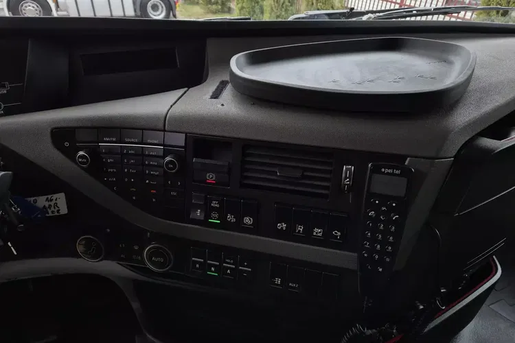 Volvo FH GLOBETROTTER zdjęcie 23
