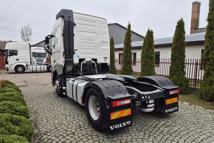 Volvo FH GLOBETROTTER zdjęcie 4